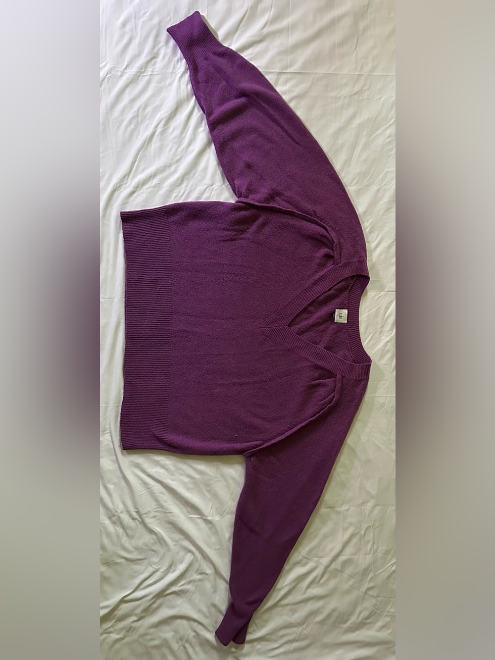 CAbi #4098 Purple V-Neck Luxury Pullover Sweater - Picture 2 of 4